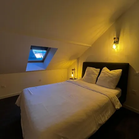 Apartament Mezzanine A *